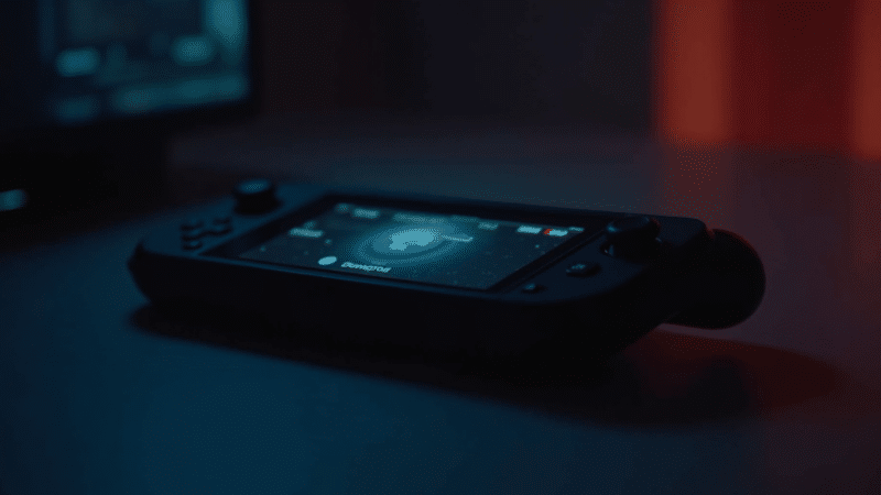 Handheld Setups for Hotel Gaming Without Packing a Monitor
